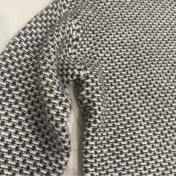 Christian Siriano New York grey and white turtleneck sweater - Picture 14 of 16